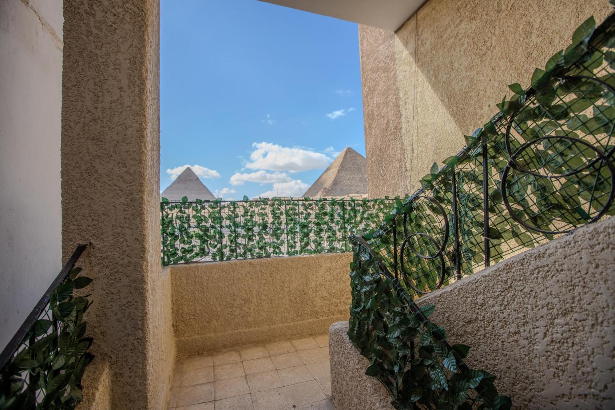 Soul Pyramids View Hotel Kafrat al Jabal Exterior photo