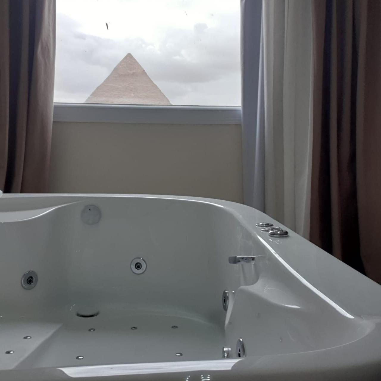 Soul Pyramids View Hotel Kafrat al Jabal Exterior photo