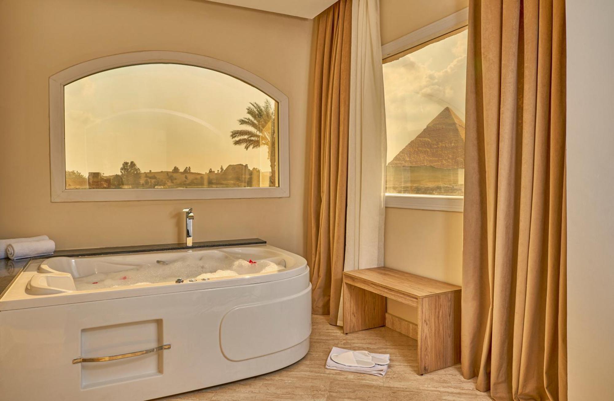 Soul Pyramids View Hotel Kafrat al Jabal Exterior photo